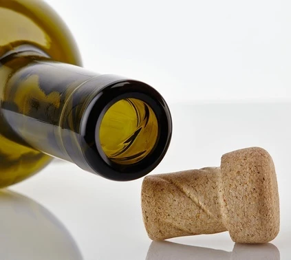 Corchera Amorim y O-I presentan un innovador concepto de packaging del vino.