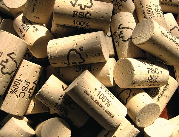 Grammy Awards embrace natural cork